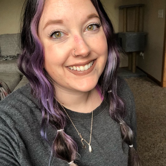 Meet your Posher, Kirstin - Picture 1 of 3